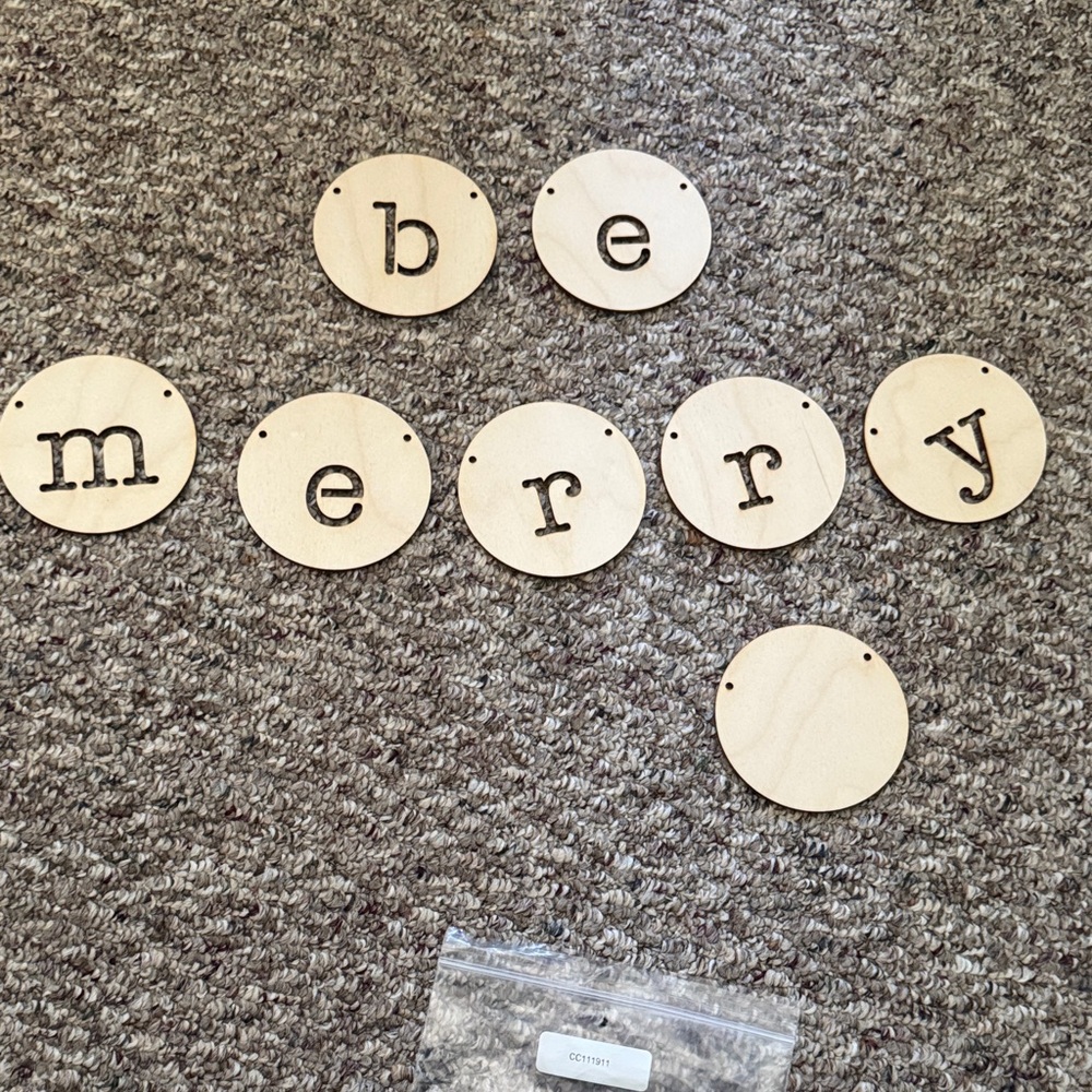 Natural Wood 'Be Merry' Holiday Garland - Neutral Wood Color